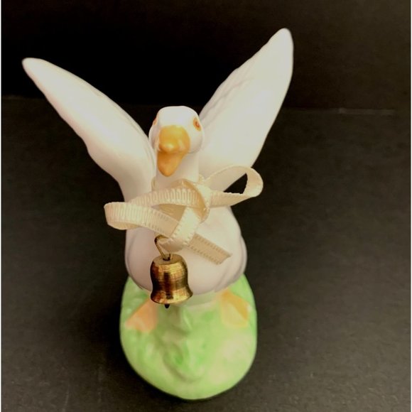 1980's Vintage Bone China Miniature Geese, Set of 4. - Picture 9 of 15